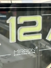 Настенные часы Mirron P2523 BN светятся в темноте